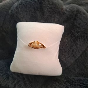 Beautiful Faux pearl stone ring